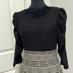 W5 shirt scrunched up 3/4 length sleeves size L black